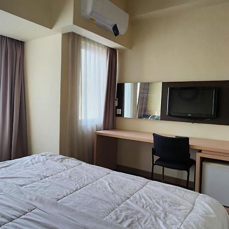 Apartemen Solo Paragon By Cariapartemen-Id Bonorejo エクステリア 写真