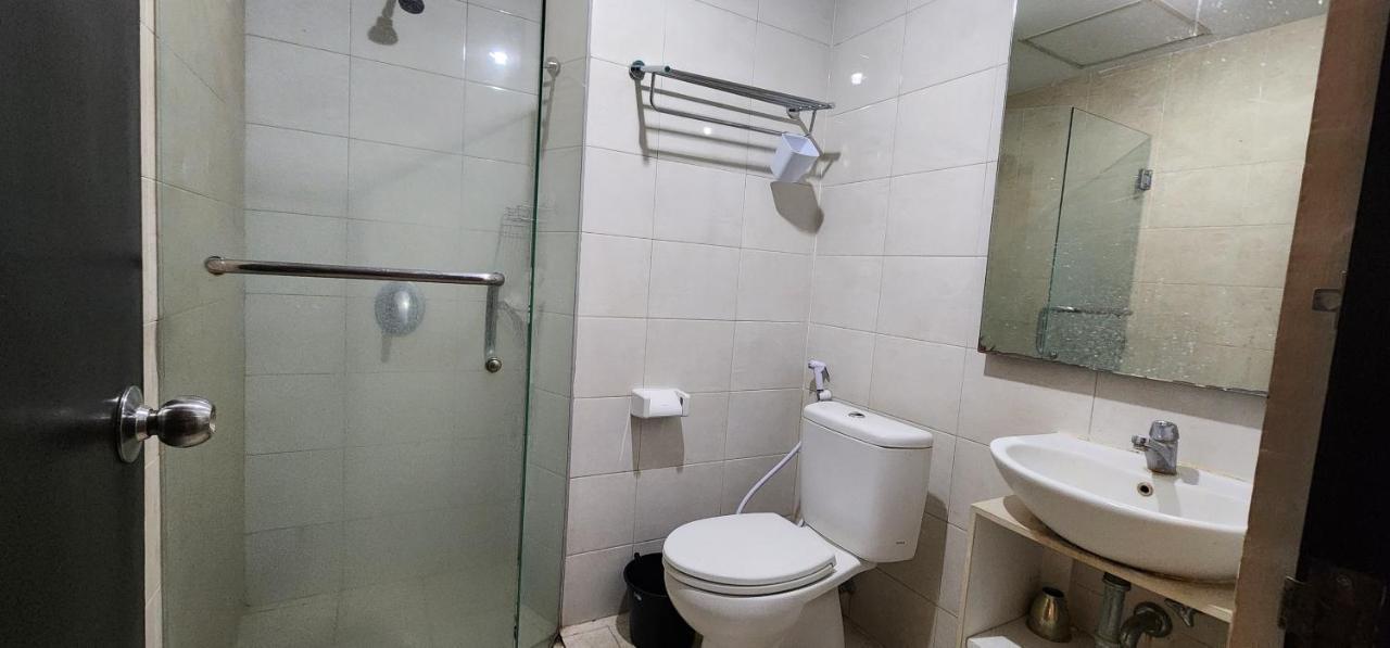 Apartemen Solo Paragon By Cariapartemen-Id Bonorejo エクステリア 写真